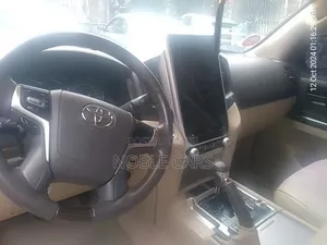 Toyota Land Cruiser 2020 Silver