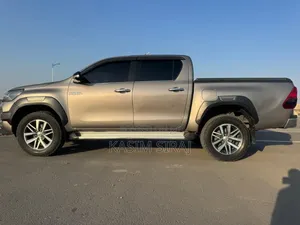 Toyota Hilux Revo Double Cab Deisel 2.4 AWD 2019 Gray