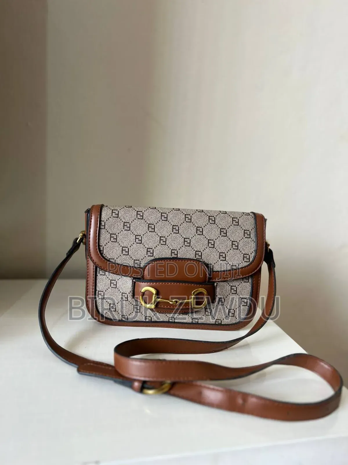 Stylish Pink Ladies Handbag – Elegant Bow Design Price: 1,800 Etb