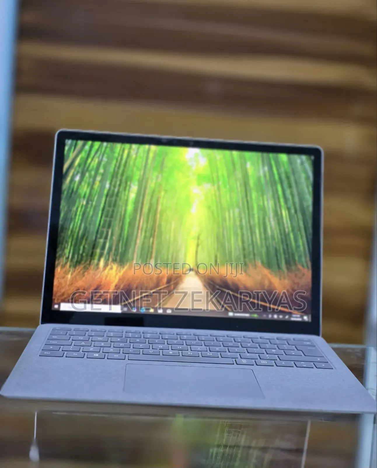 New Laptop Microsoft Surface 8GB Intel Core I5 SSD 512GB