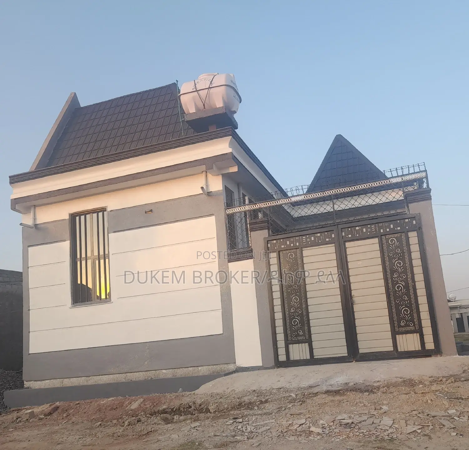 Furnished 3bdrm House in ዱከም, East Shewa for sale