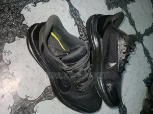 Brand Nike Shoes Very Comfortable and Original