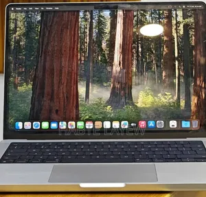 Photo - New Laptop Apple MacBook Pro M1 16GB Apple M1 Pro SSD 1T