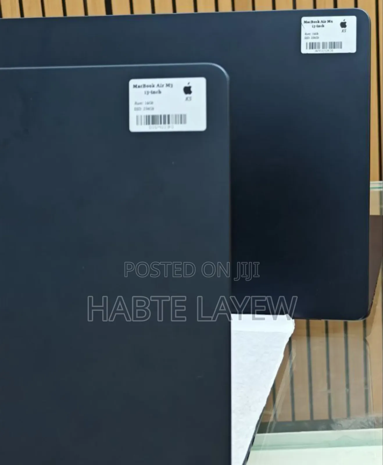 New Laptop Apple MacBook Air 2025 M4 13-Inch 16GB Apple M4 SSD 256GB