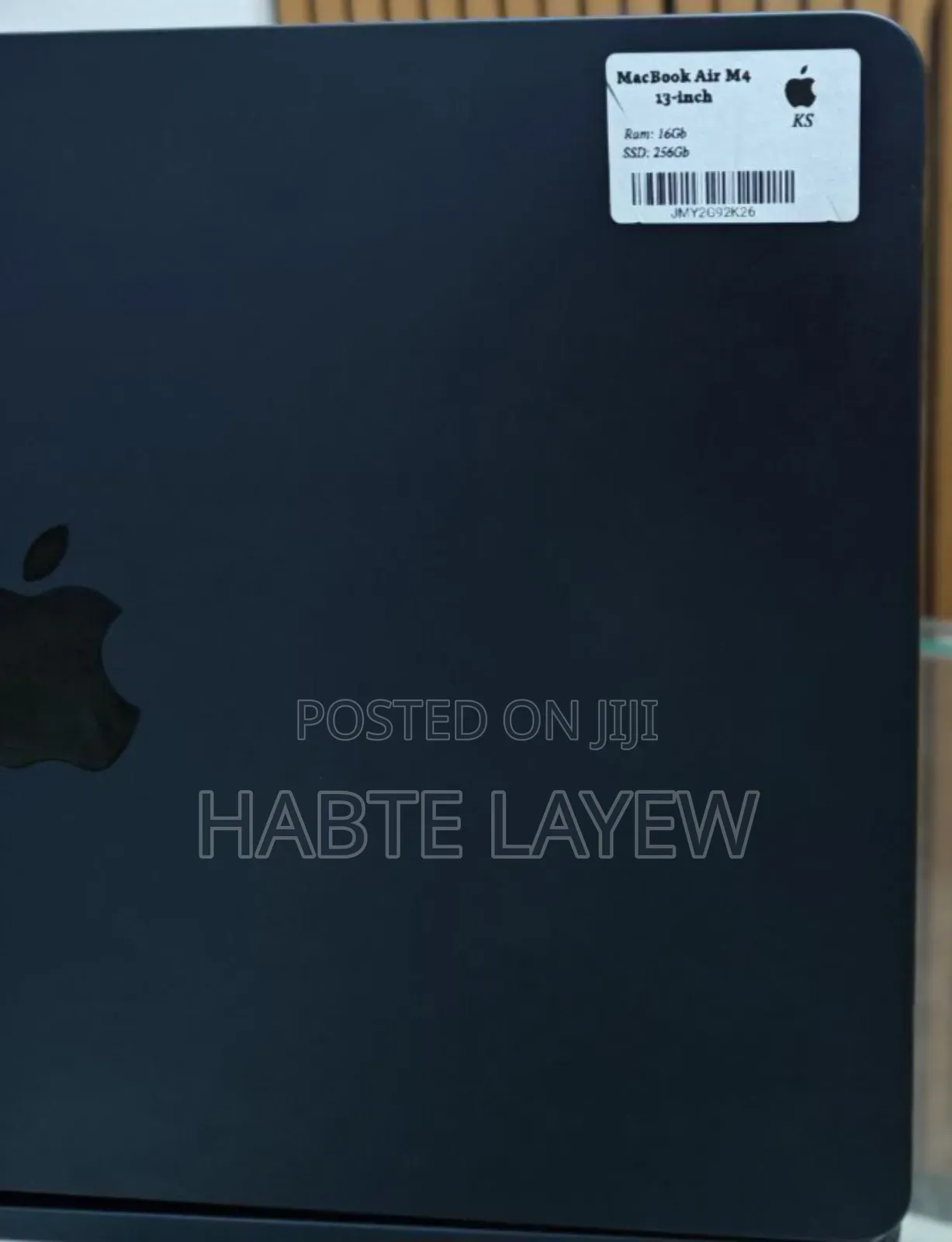 New Laptop Apple MacBook Air 2025 M4 13-Inch 16GB Apple M4 SSD 256GB