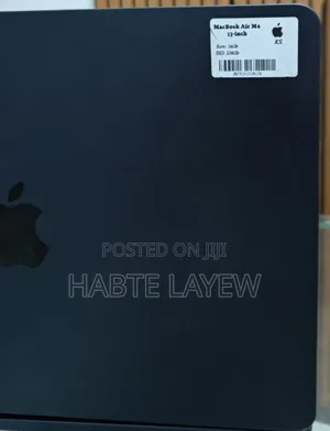 New Laptop Apple MacBook Air 2025 M4 13-Inch 16GB Apple M4 SSD 256GB