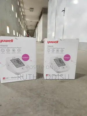 Photo - Digital የደም መለኪያ በቤቶ ሆነው ያለ ተጨማሪ ሰው እርዳታ የደም ግፊት መጠኖን ይለኩ Bp Monitor