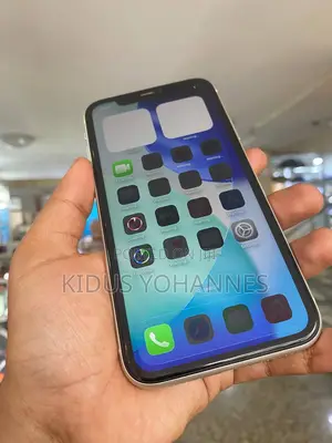 Photo - Apple iPhone 11 128 GB White