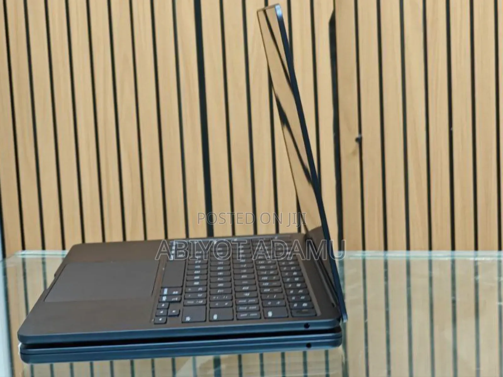 New Laptop Apple MacBook Air 2024 M3 15-Inch 16GB Apple M3 SSD 256GB