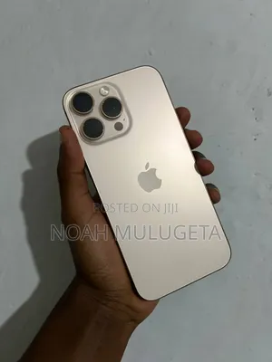 Photo - Apple iPhone 16 Pro Max 256 GB Gold