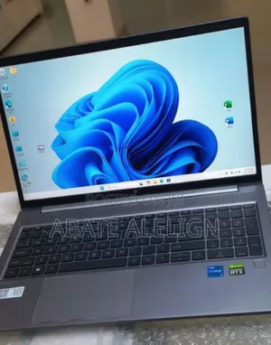 New Laptop HP ZBook 15u 16GB Intel Core I5 SSD 512GB