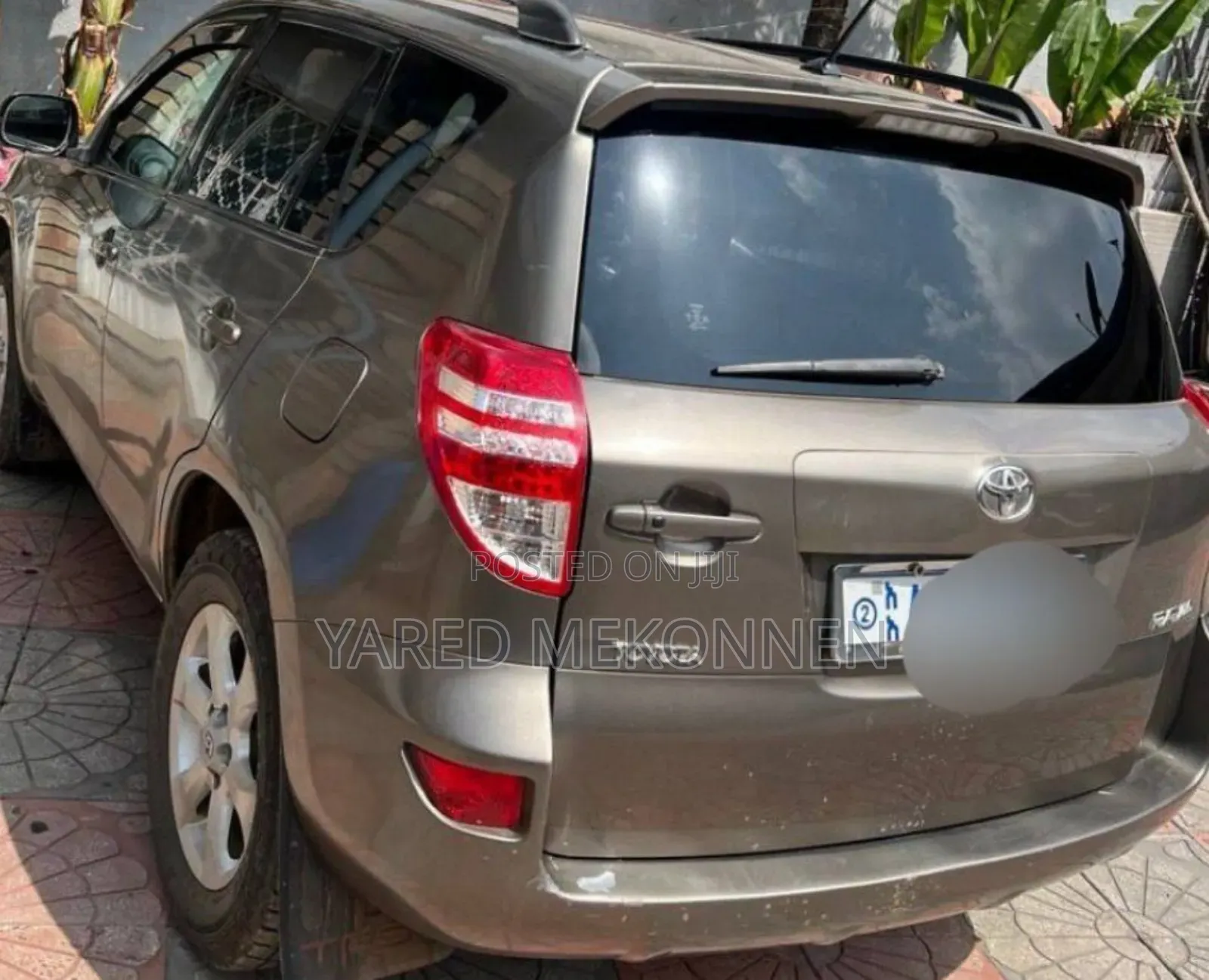 Toyota RAV4 2010 Gold