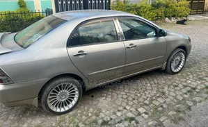 Toyota Corolla 2003 Gold