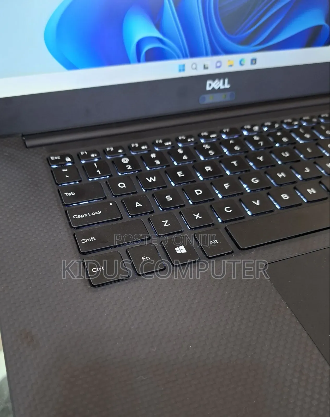 New Laptop Dell Precision 5540 16GB Intel Core I5 SSD 256GB