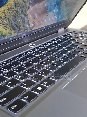 New Laptop Lenovo LOQ 15IRH8 16GB AMD Ryzen 7 SSD 1T
