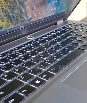 New Laptop Lenovo 16GB AMD Ryzen 7 SSD 1T