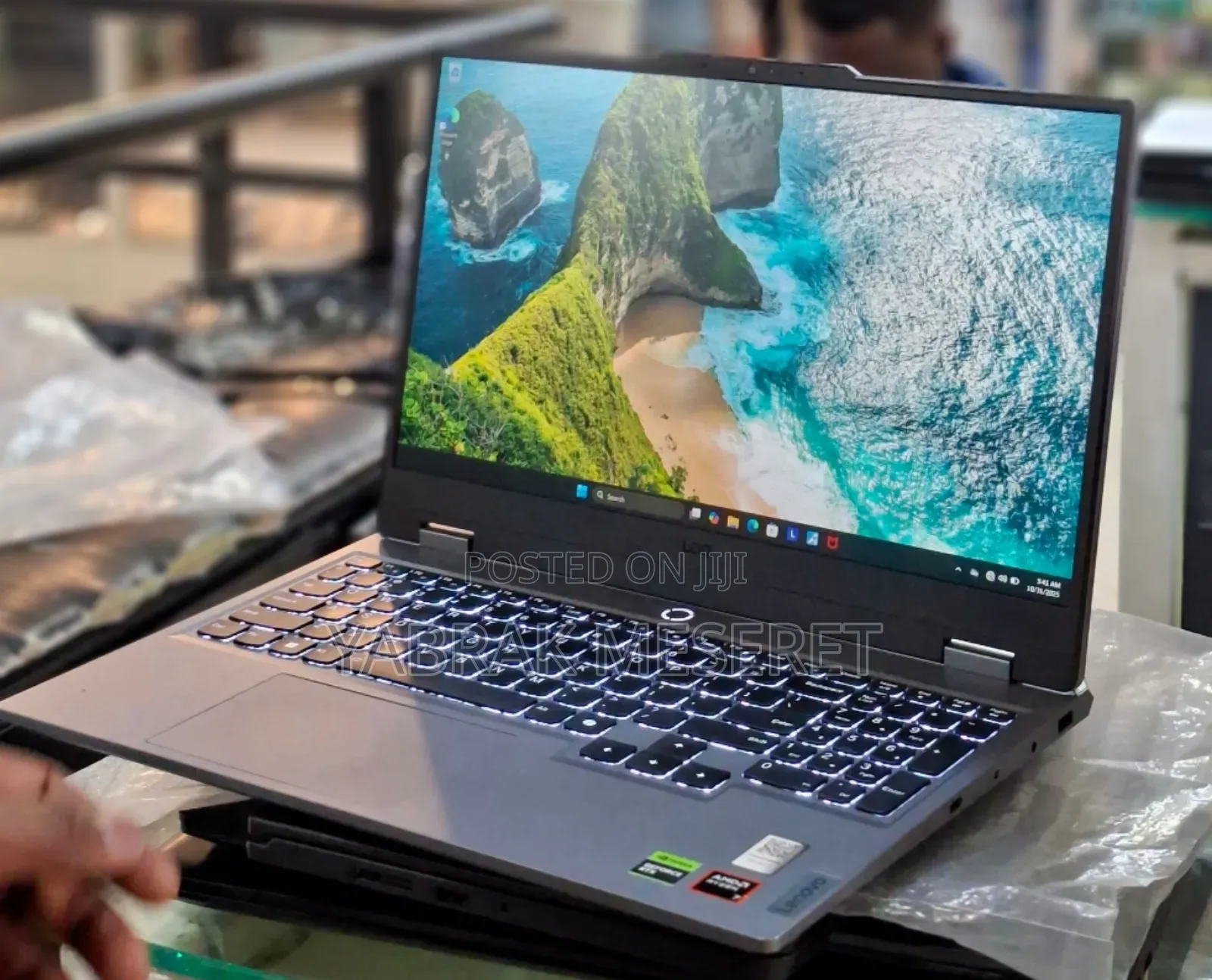 New Laptop Lenovo 16GB AMD Ryzen 7 SSD 1T