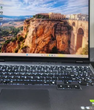 New Laptop Asus 32GB Intel Core I9 SSD 1T