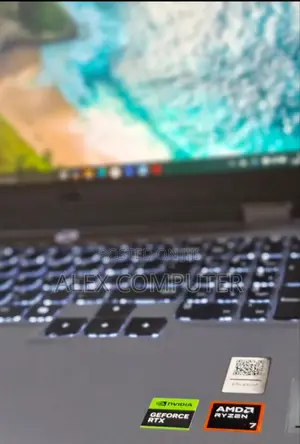 New Laptop Lenovo LOQ 15IRH8 16GB AMD Ryzen 7 SSD 1T