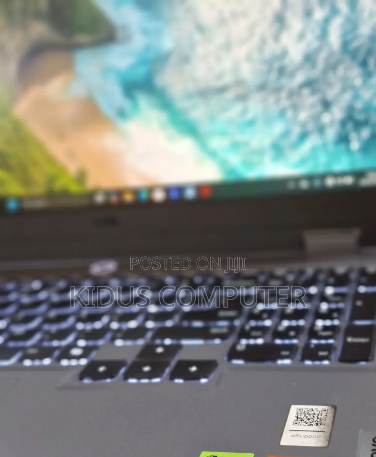New Laptop Lenovo LOQ 15ARP9 16GB AMD Ryzen 7 SSD 1T
