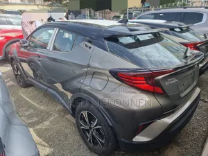 Photo - New Toyota C-HR 2022 Gray