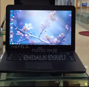 Photo - New Laptop Dell Latitude 3380 8GB Intel Core I5 SSD 256GB