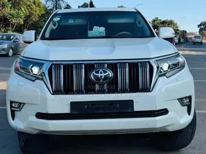 Photo - Toyota Land Cruiser Prado 2020 Ivory
