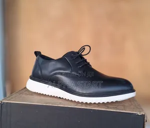 Photo -  Fashion Casual Sneakers 
 Stock Product 
 Size -- 39- 44