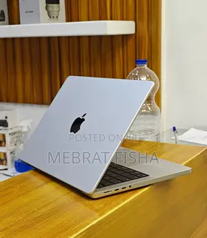 New Laptop Apple MacBook Pro M1 16GB Apple M1 SSD 1T
