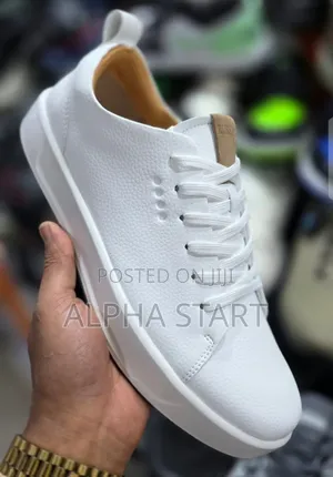 New Arrival Rushine Flat Sneakers Made in Vietnam Size -- 39--44