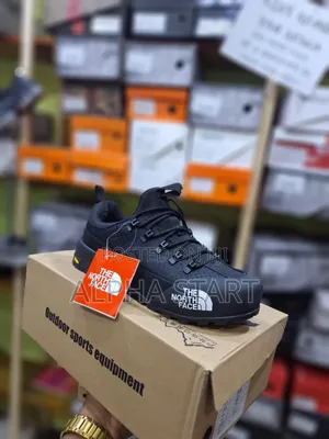   the Northface
 Made in Vietnam 
 Size -- 39--44