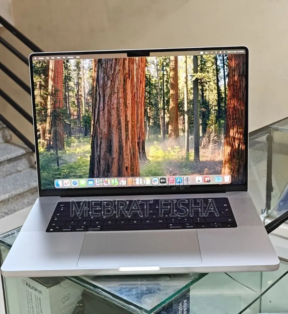 New Laptop Apple MacBook Pro M1 16GB Apple M1 Pro SSD 1T
