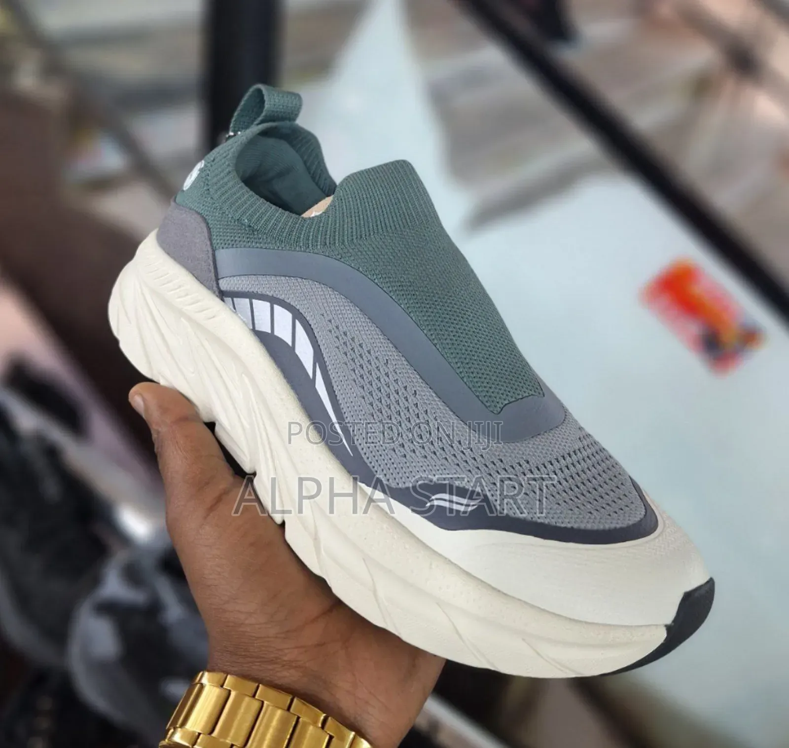  Gopu Comfort Skechers 
 Made in Vietnam