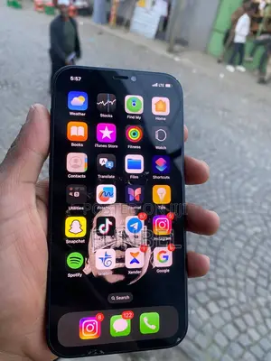 Photo - Apple iPhone 12 128 GB Black