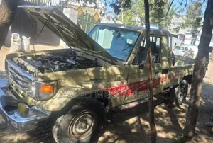 Toyota Land Cruiser 2006 Beige