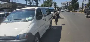 Toyota HiAce 2006 White