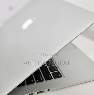 New Laptop Apple MacBook Pro 2014 8GB Intel Core I5 SSD 128GB
