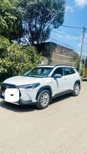 Toyota Corolla Cross Hybrid 2023 Ivory