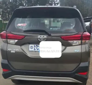 Toyota Rush 2022 Maroon