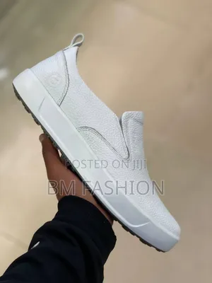 Photo - Ecco Men's Royal Ez-Fit Food Service Slip-on Shoe