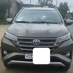 Toyota Rush 2022 Maroon