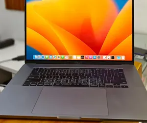 Photo - New Laptop Apple MacBook Pro 2019 16GB Intel Core I7 SSD 512GB