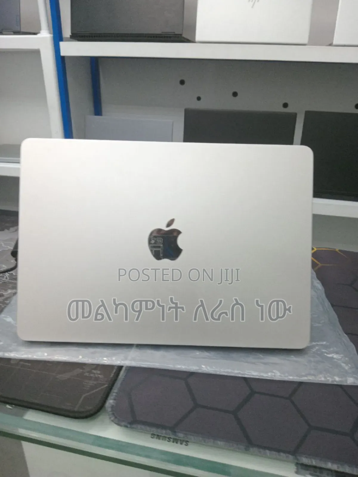 New Laptop Apple MacBook Air 2022 M2 8GB Apple M2 SSD 512GB