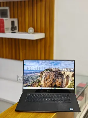 Photo - New Laptop Dell XPS 15 16GB Intel Core I7 SSD 256GB