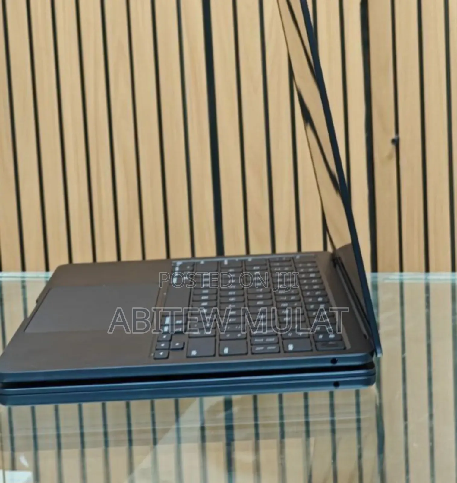 New Laptop Apple MacBook Air 2024 M3 13-Inch 16GB Apple M3 SSD 256GB