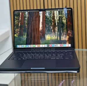 New Laptop Apple MacBook Air 2024 M3 13-Inch 16GB Apple M3 SSD 256GB