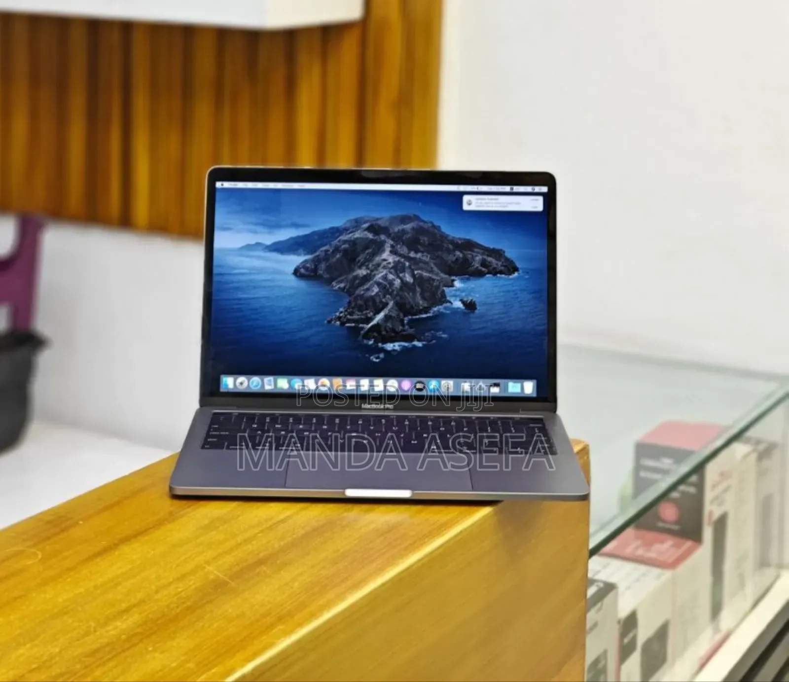 New Laptop Apple MacBook Pro 2019 16GB Intel Core I5 SSD 1T