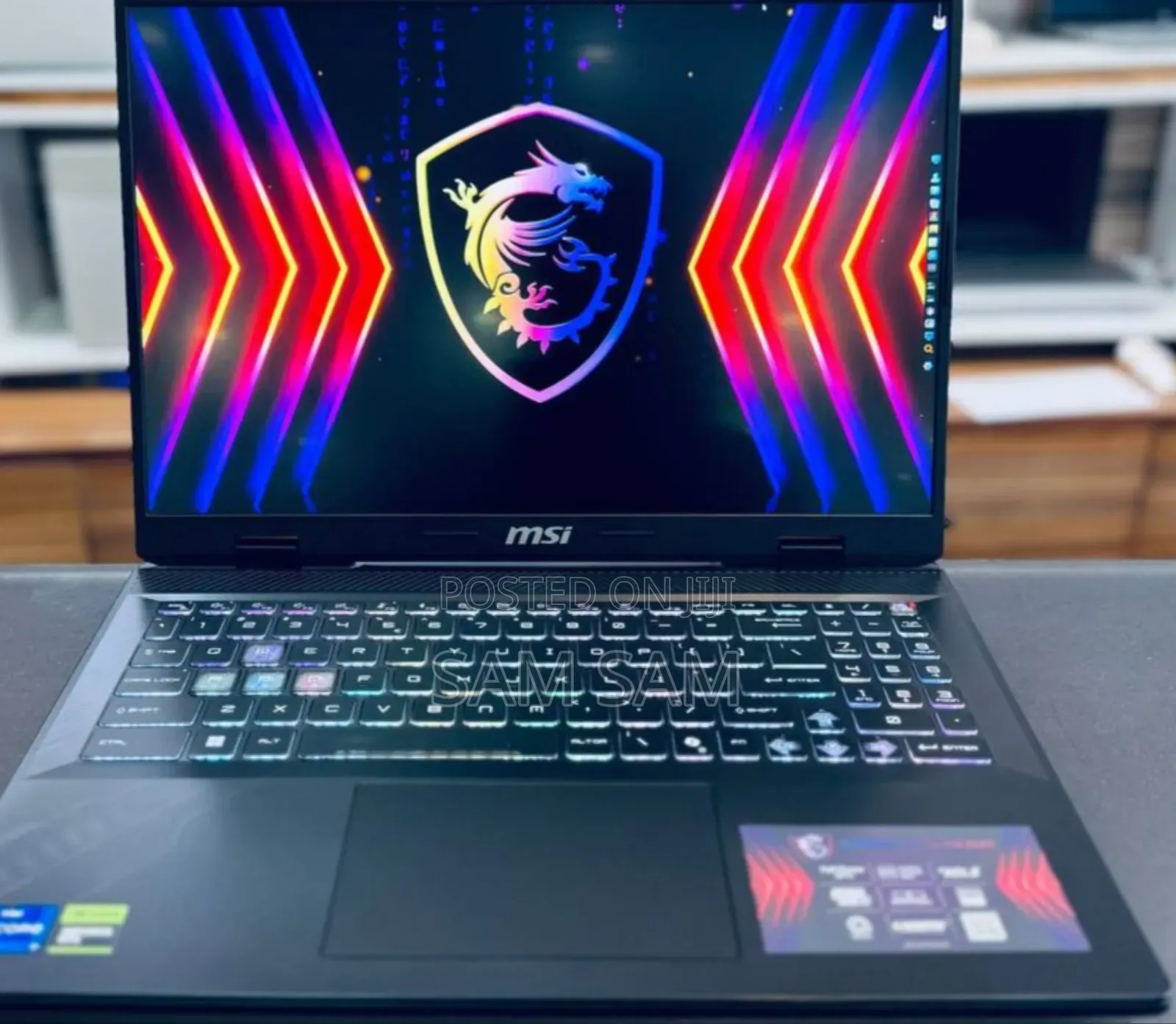 New Laptop MSI Crosshair 17 16GB Intel Core i9 SSD 1T