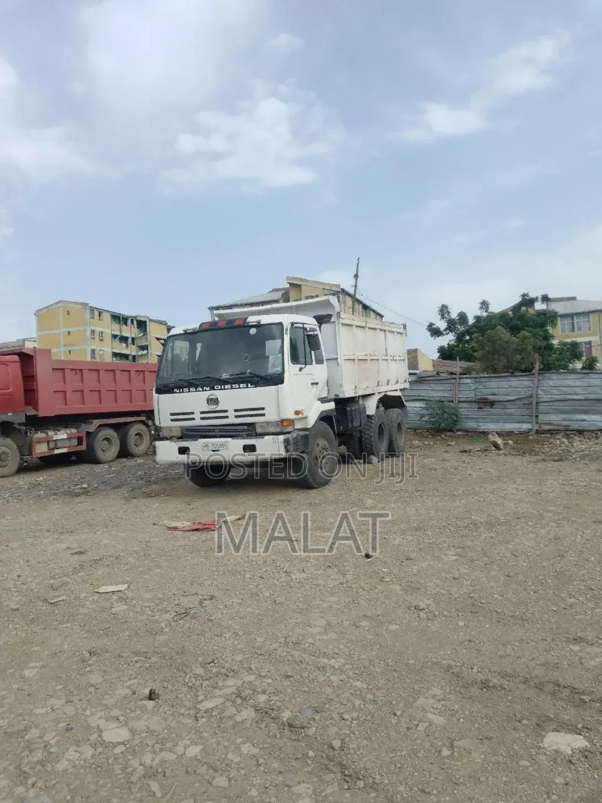 በጣም በጣም አስቸኳይ ነዉ Nissan Diesel Model: 2006 Price: 3.7m