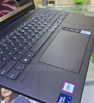 New Laptop Lenovo Yoga 7i 16GB Intel Core Ultra 7 SSD 1T